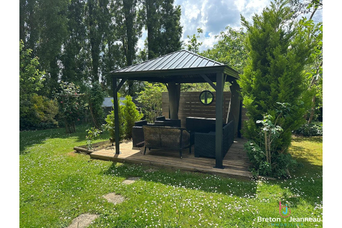 Propriété d'exception sur 1 ha 30 à L'Huisserie