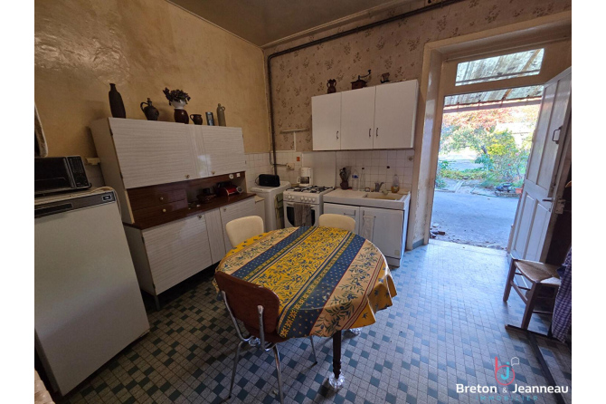 Maison à Montsûrs