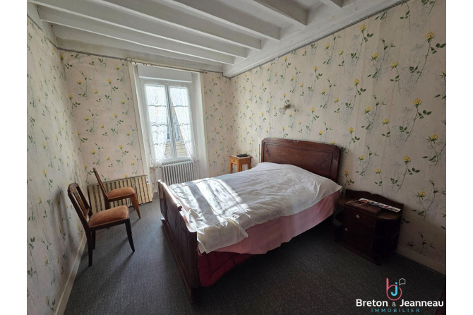Maison à Montsûrs