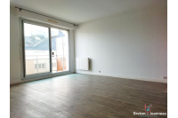 APPARTEMENT F2 à MAYENNE
