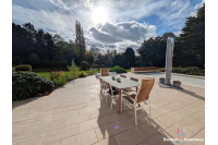 Maison d'exception avec gîte et piscine  secteur Evron