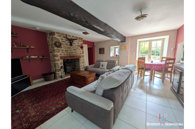 Maison d'exception avec gîte et piscine  secteur Evron