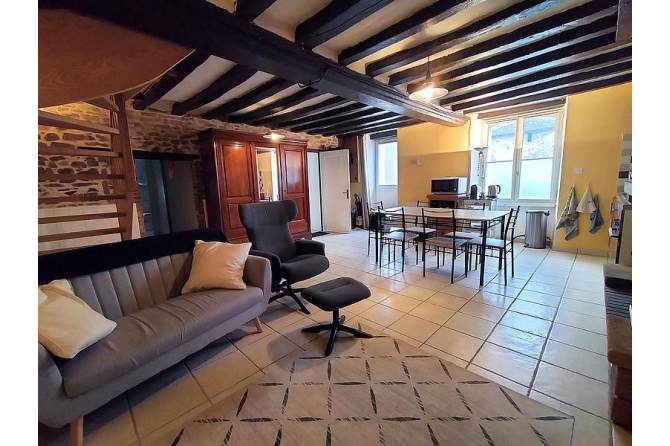 Maison à Siante Suzanne et CHammes