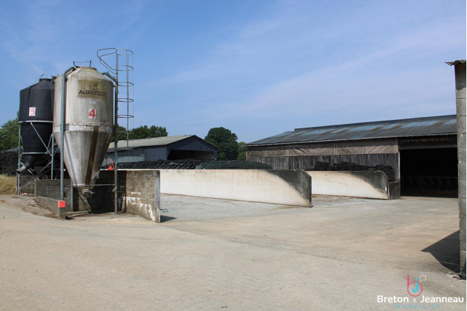 Exploitation agricole sur 43 ha secteur Montenay