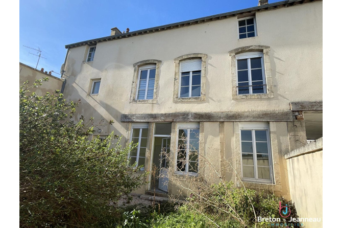 Maison à Fresnay Sur Sarthe