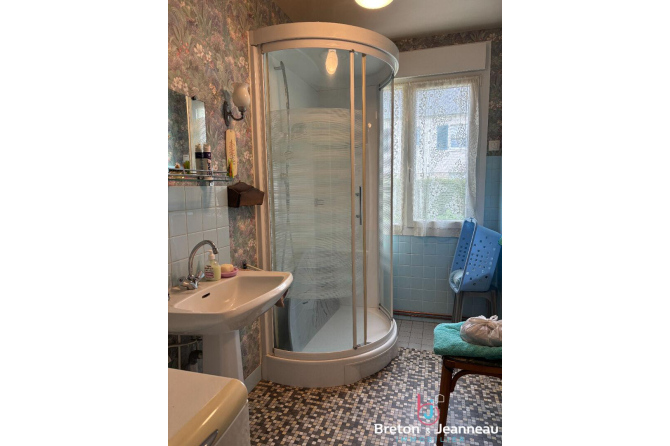 Maison de plain-pied à Ambrières les Vallées