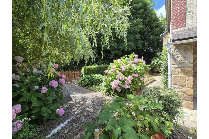 Maison entre Domfront et Lassay-les-Châteaux