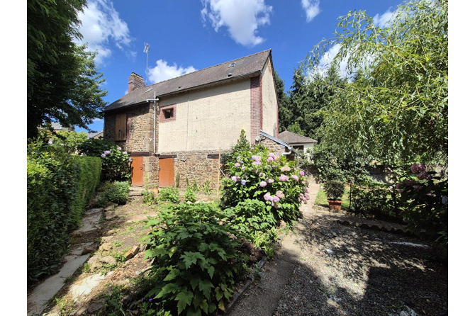Maison entre Domfront et Lassay-les-Châteaux