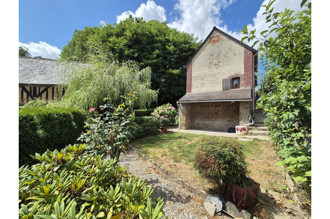 Maison entre Domfront et Lassay-les-Châteaux