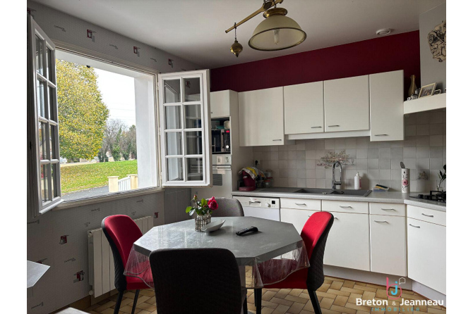 Maison à Quelaines Saint Gault