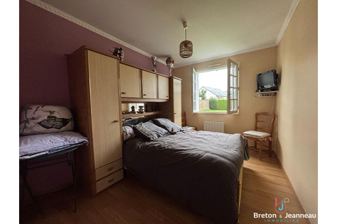 Maison à Quelaines Saint Gault