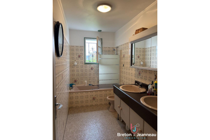 Maison à Quelaines Saint Gault