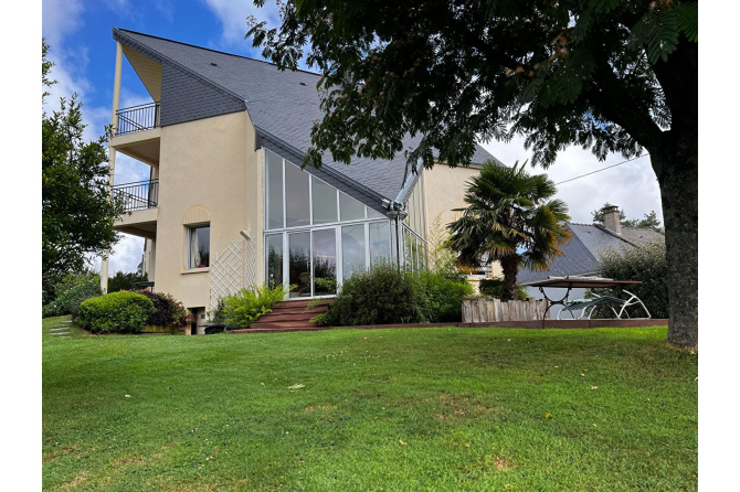 Maison d'architecte à l'Huisserie