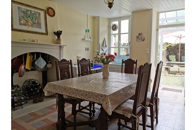 Ensemble Immobilier à Bais