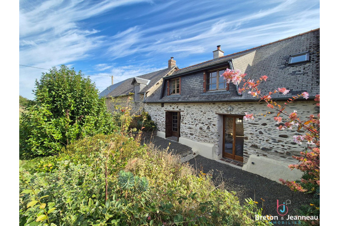 Joli Cottage à Javron les Chapelles