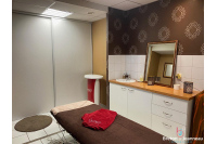 Murs commerciaux 92 m² à Fougères, axe passant.