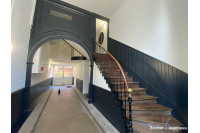 Murs commerciaux 92 m² à Fougères, axe passant.