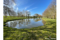 Terrain de loisir avec un étang à St Germain de Coulamer 53