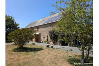 Maison en pierre avec étang sur 9 hectares à 5 min d'Évron