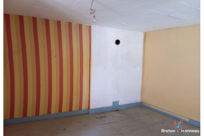 Immeuble à rénover - Proximité MAYENNE