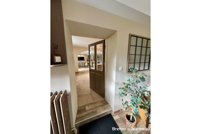 Longère en pierres rénovée à Argentré