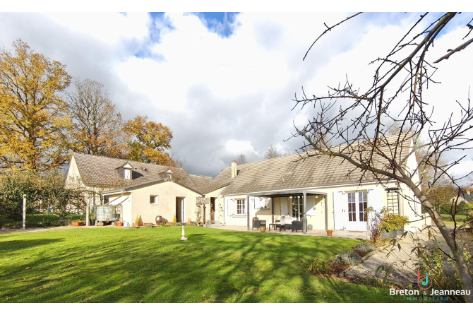 Maison de plain-pied à Villaines la Juhel