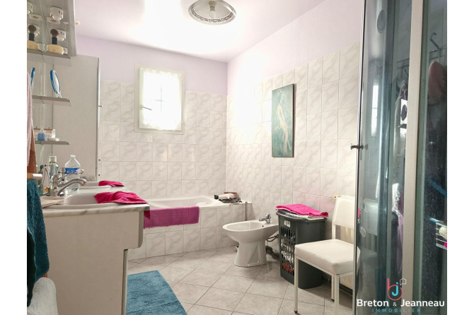 Maison de plain-pied à Villaines la Juhel