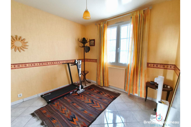 Maison de plain-pied à Villaines la Juhel