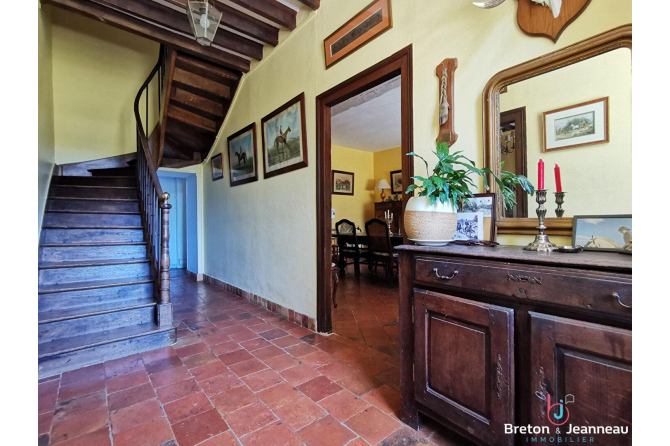 Propriété équestre sur 4 ha à Vimartin-sur-Orthe