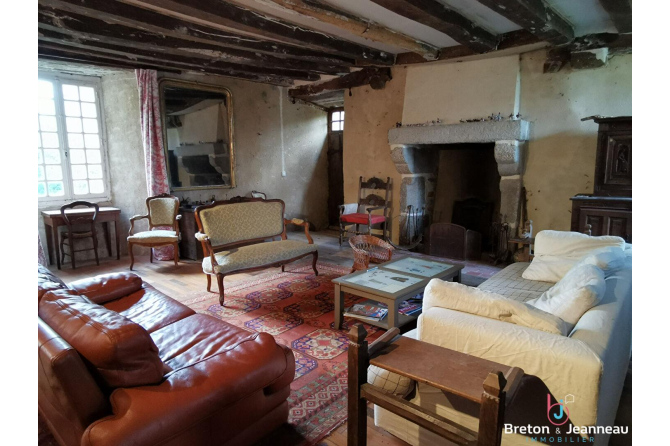 Ancien prieuré avec maison annexe secteur Bais