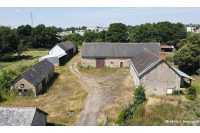 Ancien Corps de ferme sur 2 ha 42 à Villaines La Juhel