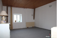 Maison rénovée en campagne à Montenay