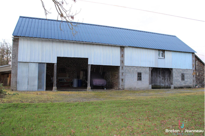 Maison rénovée en campagne à Montenay