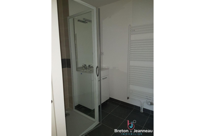 Appartement T2 dans résidence récente à Laval