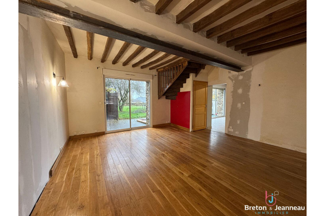 Maison à Quelaines Saint Gault