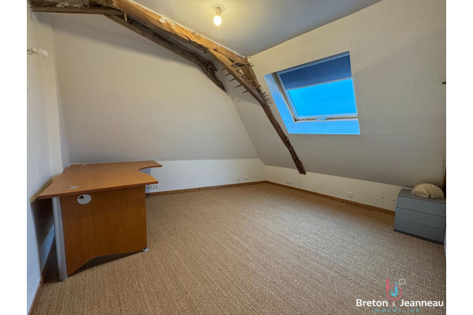 Maison à Quelaines Saint Gault