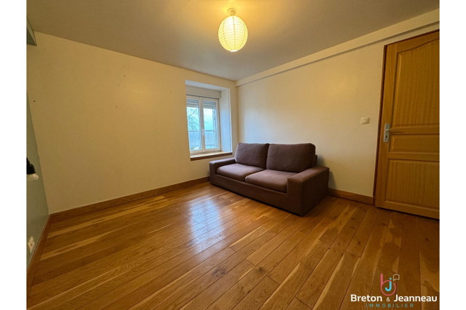 Maison à Quelaines Saint Gault