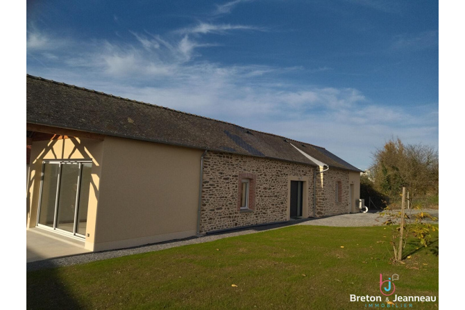 4-bedroom house in Mayenne