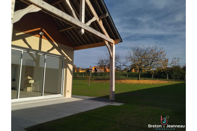 4-bedroom house in Mayenne