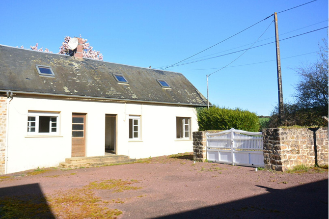 Ensemble immobilier à Saint Calais Du Désert