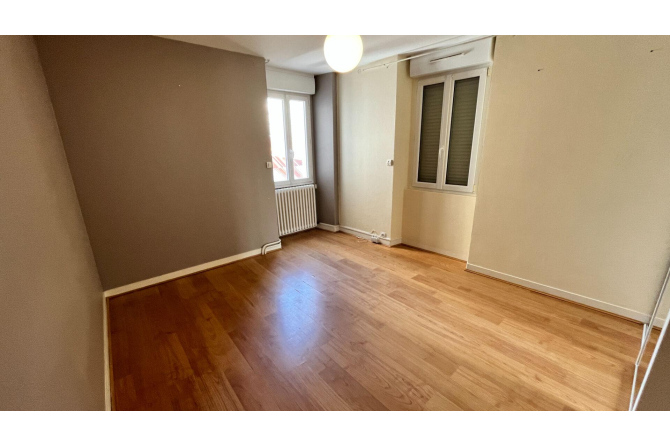 Maison de ville avec jardin à Laval