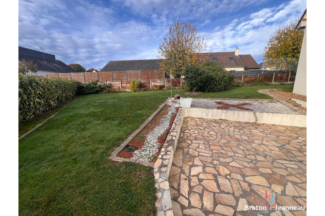 Maison en impasse Le Genest St Isle