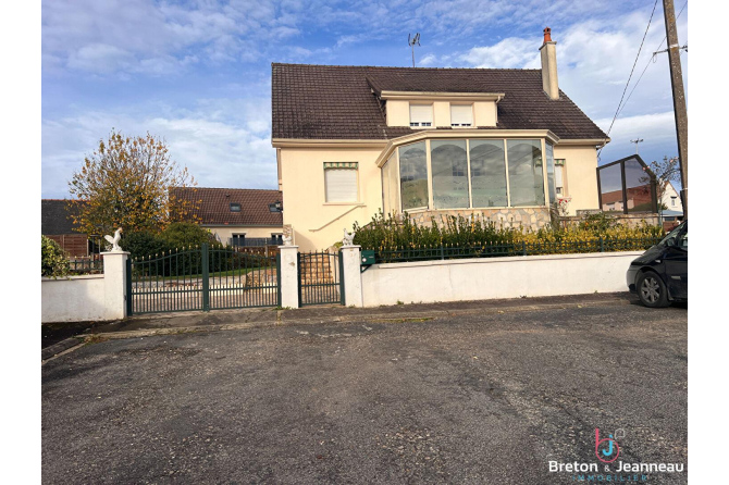 Maison en impasse Le Genest St Isle