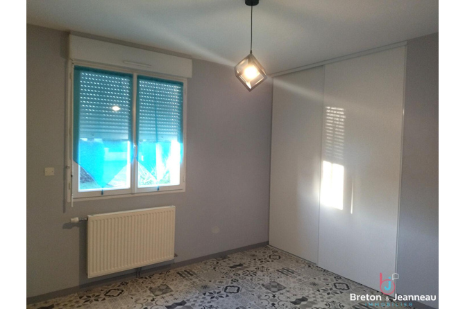 PAVILLON F4 à MAYENNE