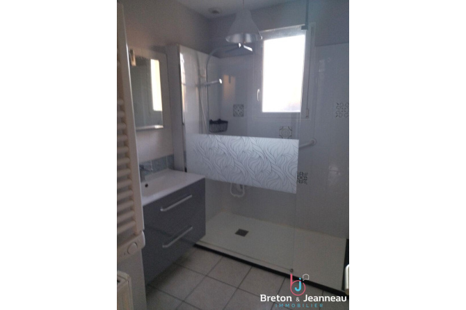 PAVILLON F4 à MAYENNE