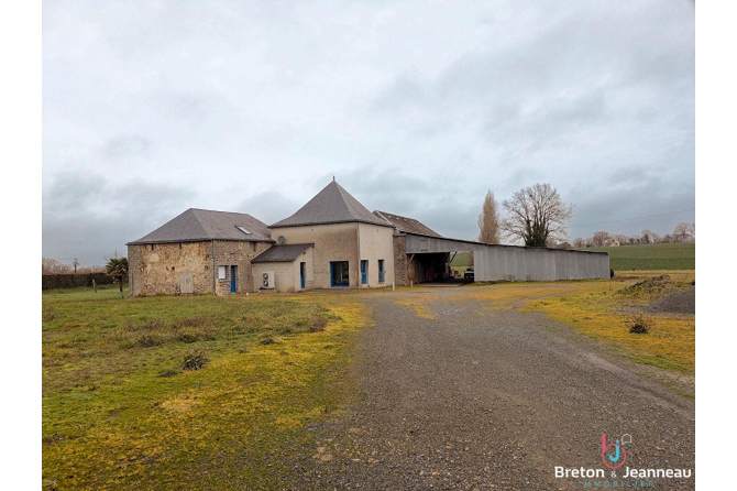Corps de ferme sur 3 ha 39 secteur Vaiges