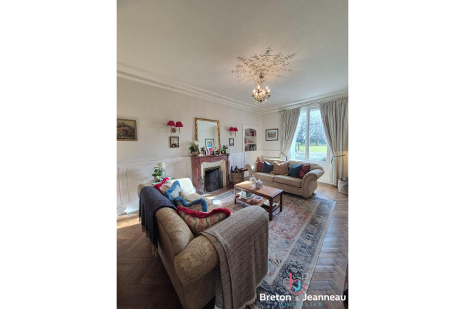 Superbe Maison Bourgeoise à Lassay-les-Châteaux