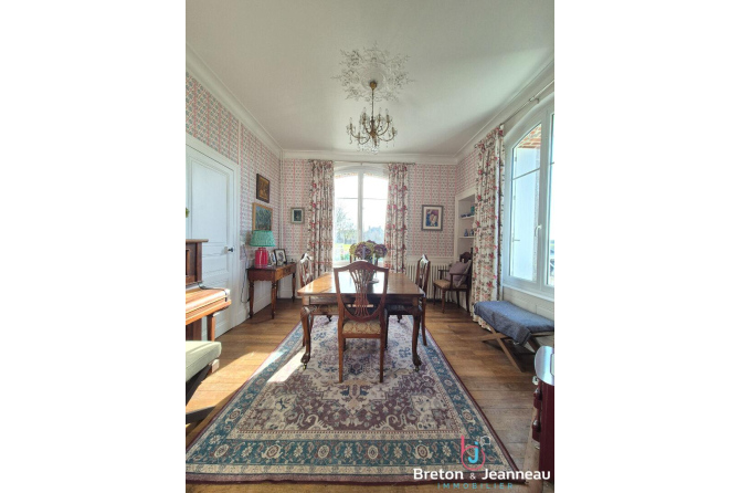 Superbe Maison Bourgeoise à Lassay-les-Châteaux