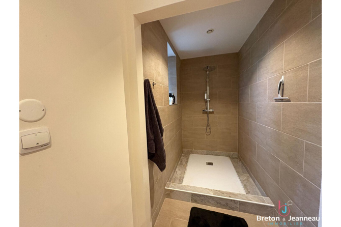 Superbe propriété sur 4.6 Hectares secteur Gorron