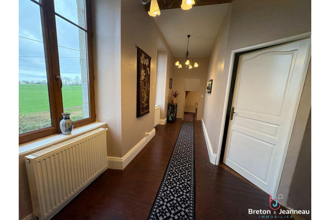 Superbe propriété sur 4.6 Hectares secteur Gorron